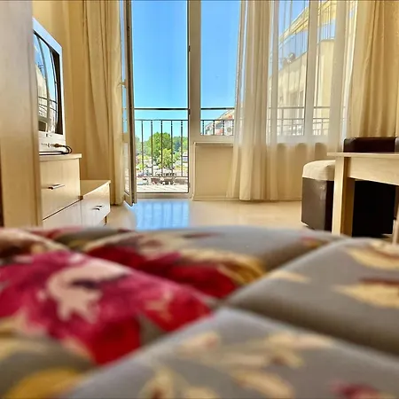 Blue Marine - Menada Lägenhet