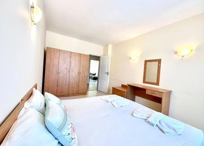 Blue Marine - Menada アパート *