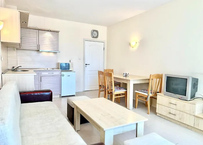 Blue Marine - Menada アパート *