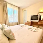 Blue Marine - Menada Apartment