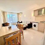 Blue Marine - Menada Apartment *